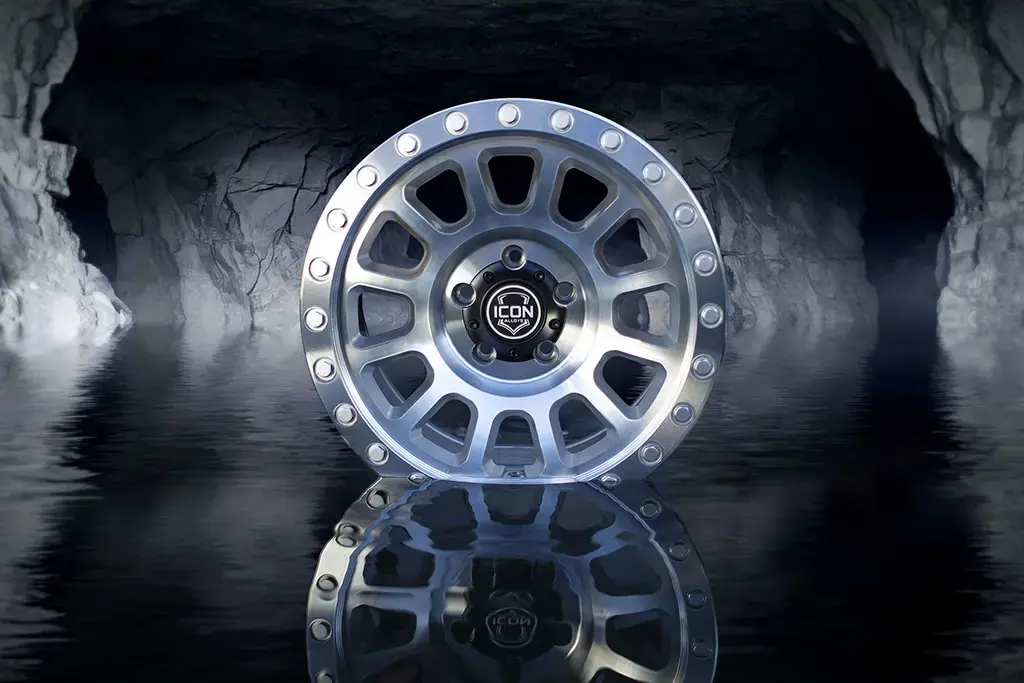 ICON Alloys  HULSE SILVER MACH 18x9 8x1..